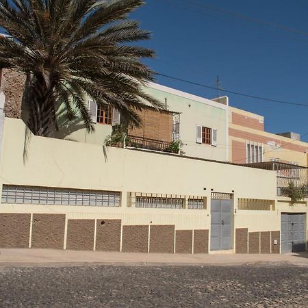 Appartamento Casa Matnik Mindelo Esterno foto